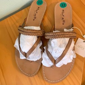 NWT Mariella women’s size 12 brown sandal.